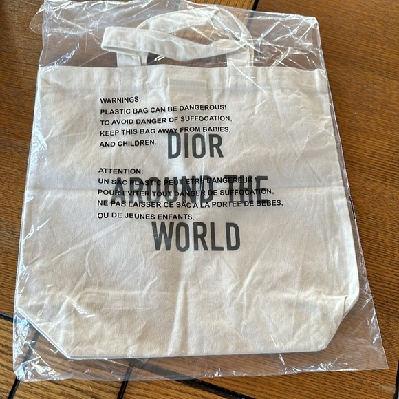 Dior Around the world tote. New in plastic. - Picture 7 of 7